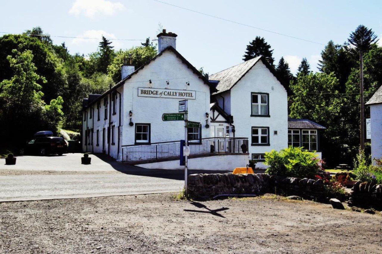 Bridge Of Cally Hotel Exterior photo