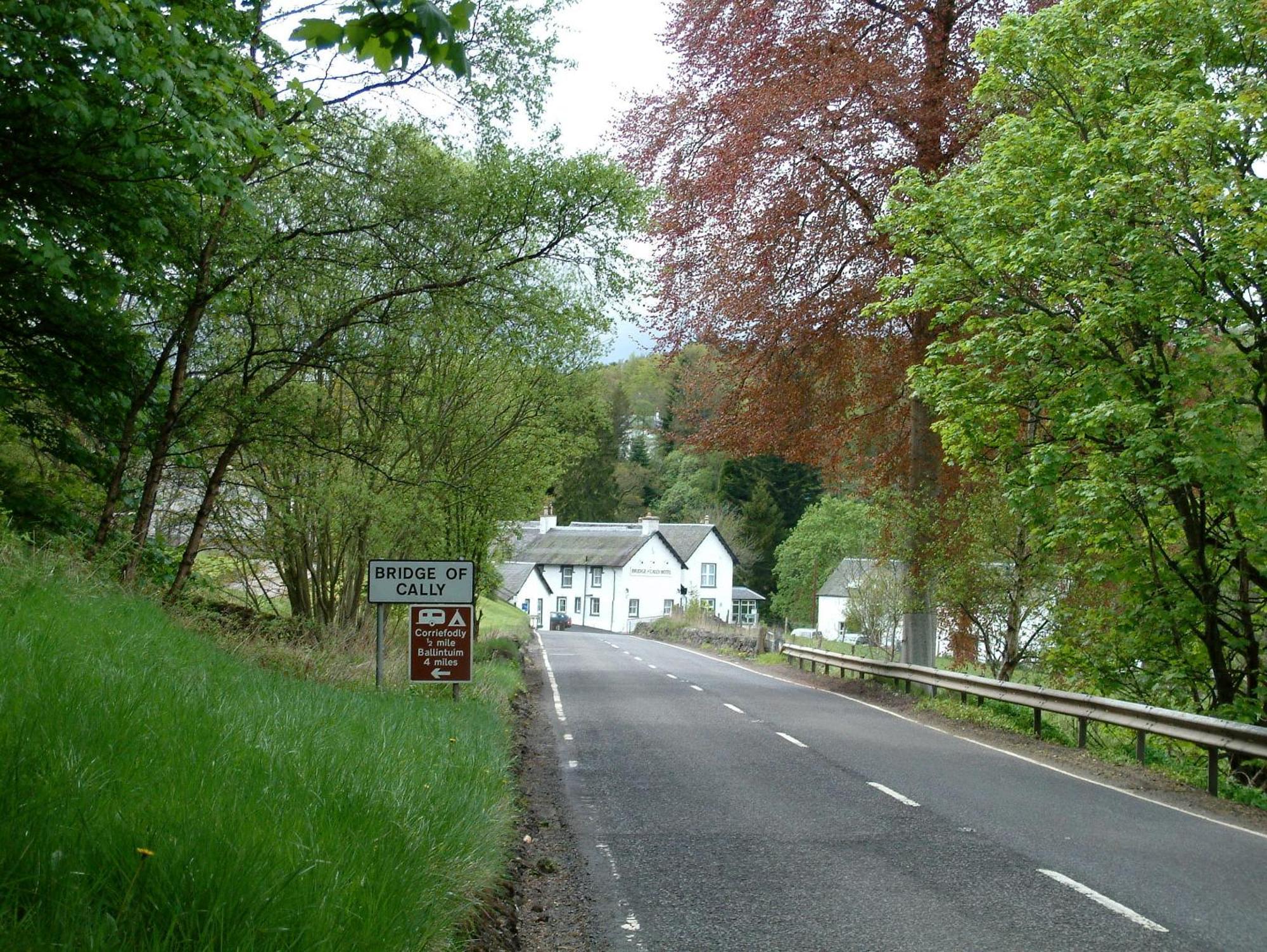 Bridge Of Cally Hotel Exterior photo
